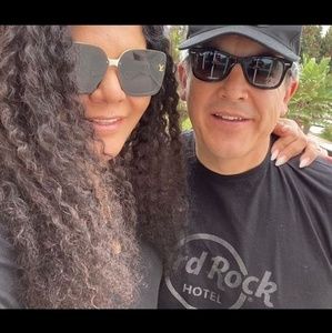 Meet your Posher, Carlos